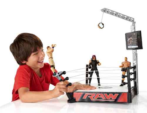 WWE Super Strikers Turnbuckle Takedown Ring