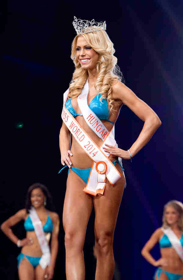 Nikolett Szollath Named Miss Hooters in Swimsuit Pageant