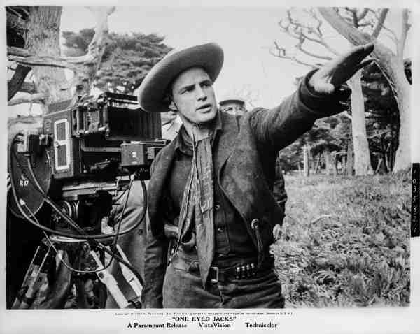 Marlon Brando directing One-Eyed Jacks.