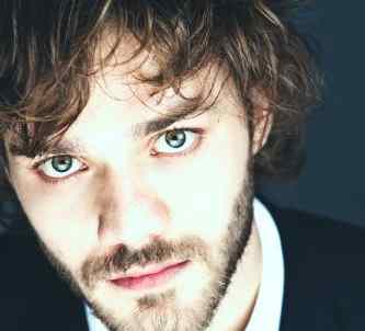 Lorenzo Richelmy will star as Marco Polo in Netflix original series / Lorenzo Richelmy protagonizara Marco Polo, serie original de Netflix / Lorenzo Richelmy estara no elenco de Marco Polo, uma serie original da Netflix.