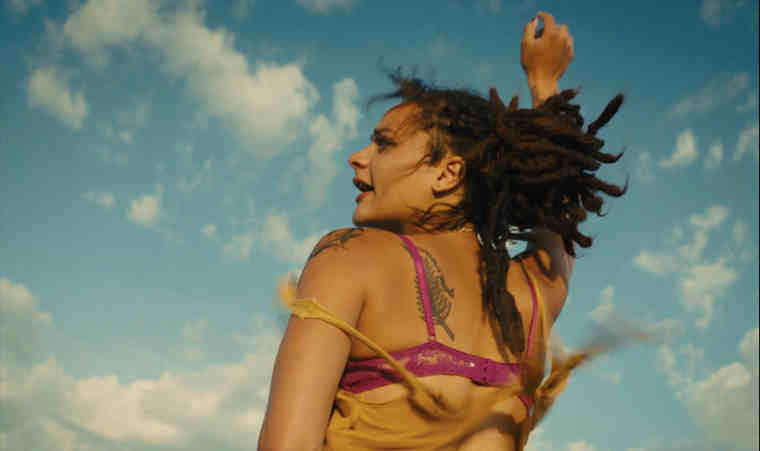 AMERICAN HONEY by Andrea Arnold (produced by Lucas Ochoa among others, UK)
